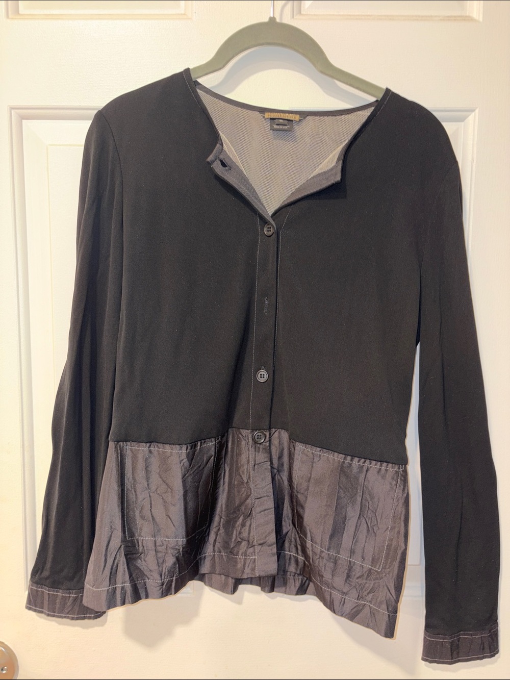Rozae Nichols Black Button-Front Long Sleeve Top with Satin-Like Hem